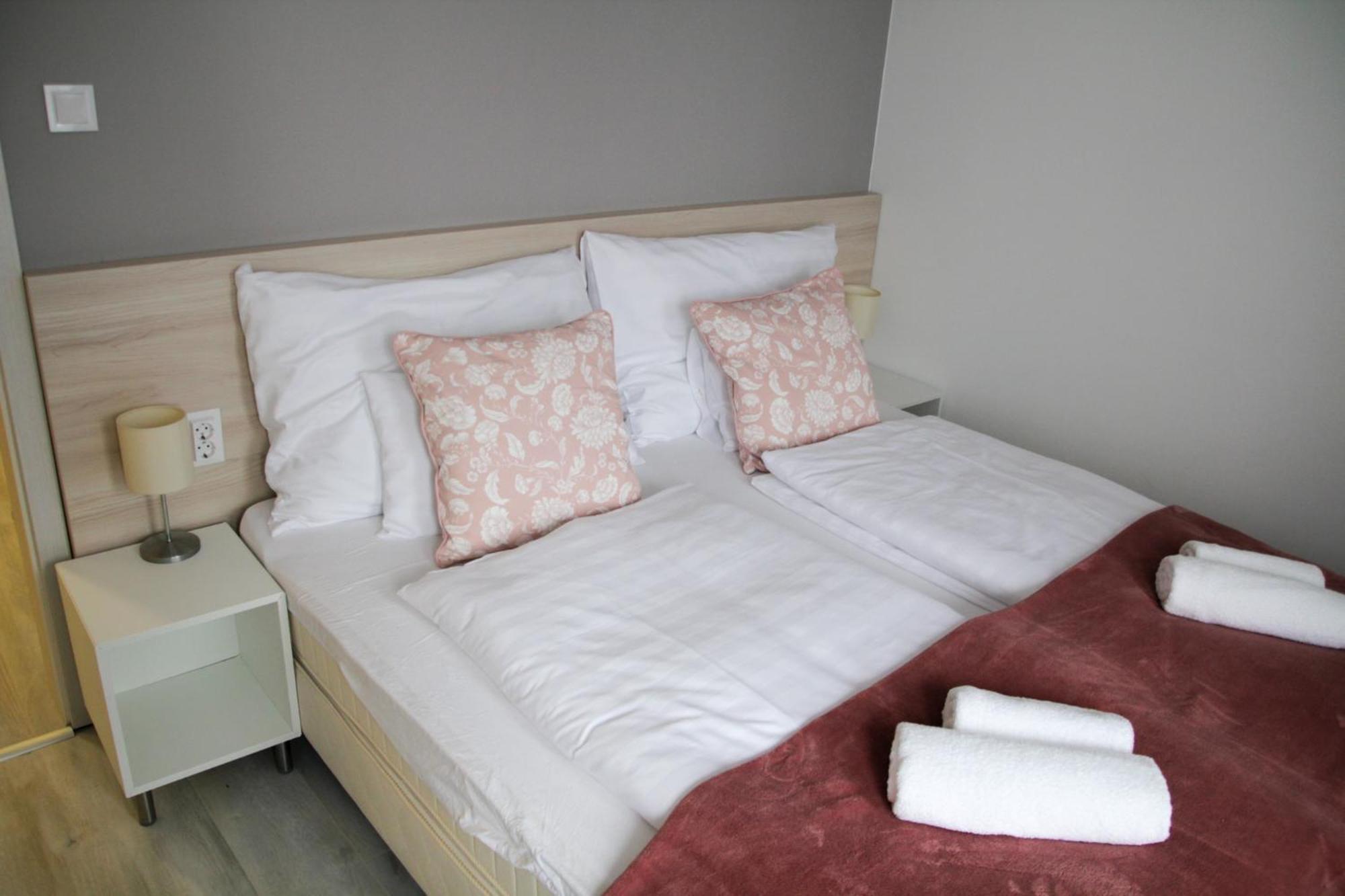 ****Heviz Springs Apartments Eksteriør bilde